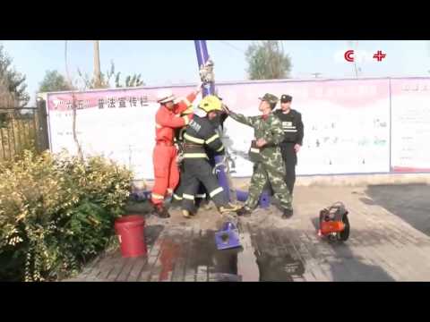 Firefighters rescue a kitten stuck in an iron tube | firefighting