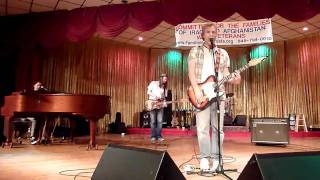 Chris Barron and the Time Bandits perform at the Villa Roma 2