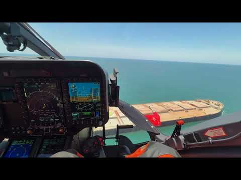 Airbus EC135 P3H Helionix HMPT ship approach