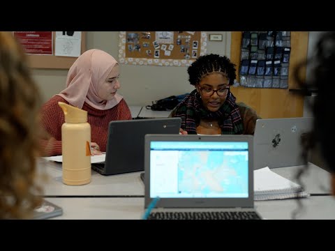 Tapping Into Curiosity to Engage Teens in Challenging Content