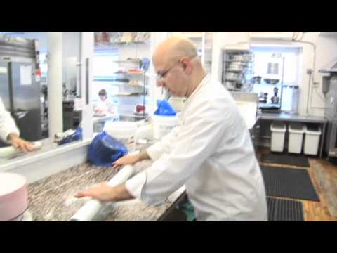 2.5kg / 5½lb WHITE sugarpaste rolled fondant icing 2.5kg / 5½lb WHITE sugarpaste rolled fondant icing