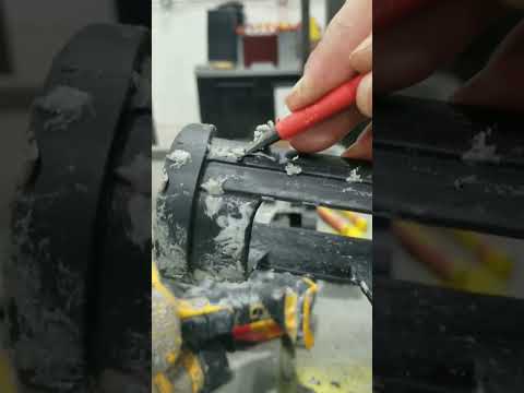 Cleaning Dewalt silicone gun. #asmr #shorts #backgroundsounds #satisfying #fyp #dewalt