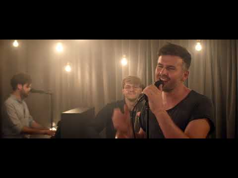 WHALE CITY - Far Away (Acoustic Version)