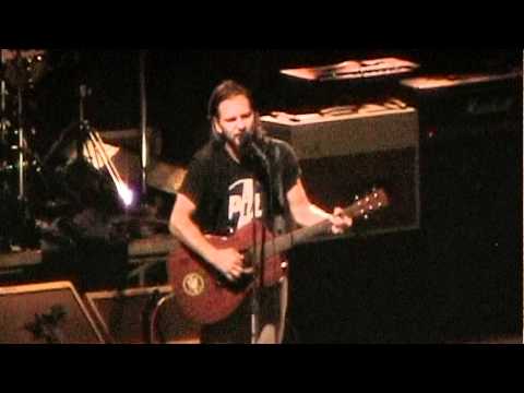 Pearl Jam - Just Breathe (New York '10) HD