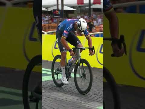 💛 MATHIEU VAN DER POEL MAKES HISTORY IN PARIS 💛