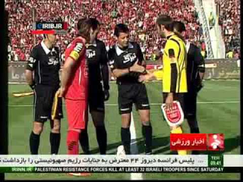 Ali Karimi/خداحافظی علی کریمی از فوتبال