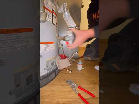 Fastest Way To Swap A Gas Valve On Water Heater! #plumbing #plumber #tradeschool
