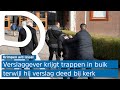 Verslaggever Jacco van Giessen wordt geschopt door kerkganger