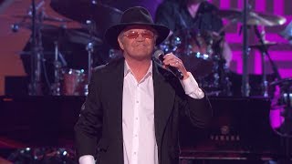 Micky Dolenz Pays Tribute To Neil Diamond On &#39;GRAMMY Salute To Music Legends&#39;