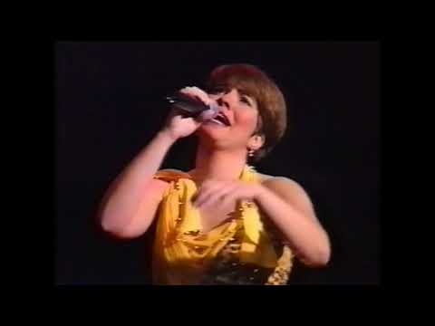 Pasión Vega.- Me embrujaste (en directo) 1996