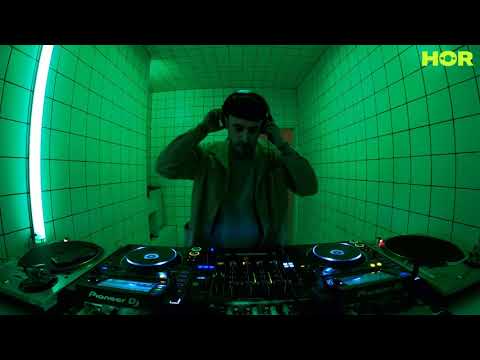 Fever AM - Pris / December 17 / 6pm-7pm