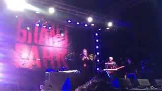 Runaway - Mr.Little Jeans performing live at Grand Park on NYE