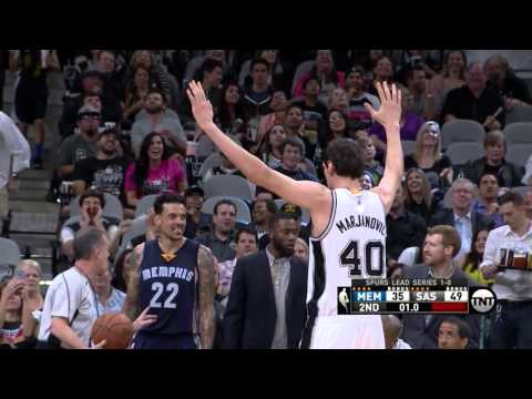 Boban Marjanovic is Too High for Matt Barnes