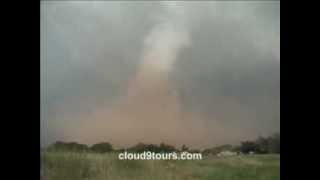 preview picture of video 'Attica KS Tornado- May 12th, 2004'