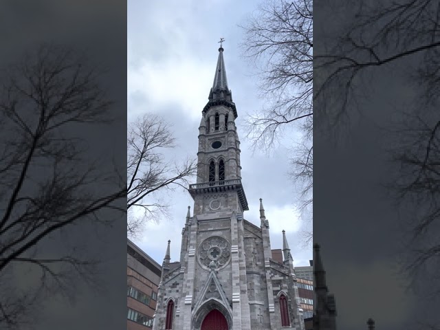 Le clocher de l&rsquo;UQAM sonne pour la fin du trimestre