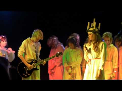 Filip Winther - Love The Way You Lie Part 2 (cover) live at Råsunda Skola