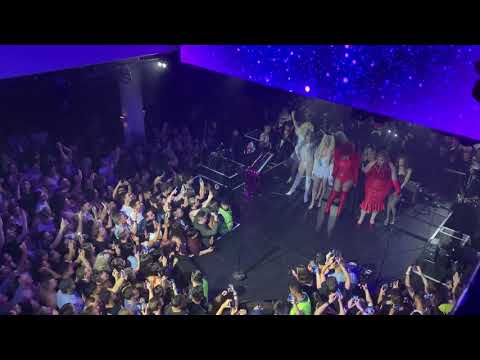 Delta Goodrem Poof Doof Entrance