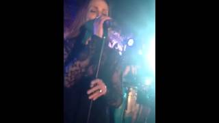 Belinda Carlisle a woman and a man (live Manchester cathedr