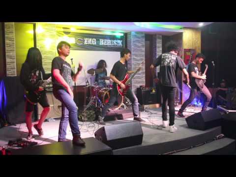 CROWS AS DIVINE live @waroengberisik " hard region " 2017