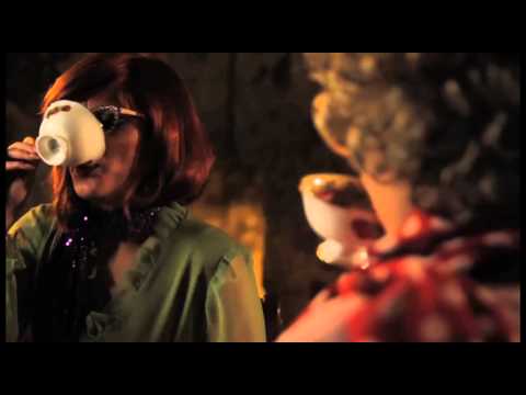 Sikitikis - Tsunami (Official Video 2010)