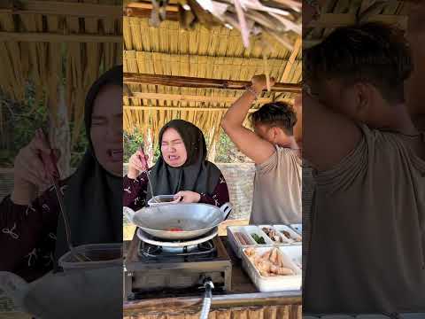 My buyer's armpits really SMELL😭🤢🤮