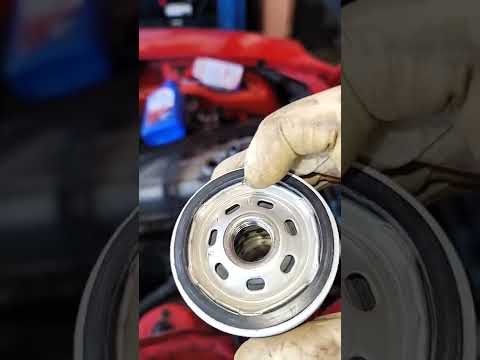 How does oil flow through the filter?