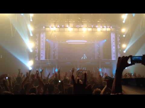 ASOT600SAO - Armin van Buuren 05 - 2013-03-01