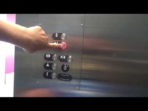 La Crosse, WI: Crap Otis Series 5 Hydraulic Skywalk Elevator @ La Crosse Center