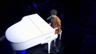 Jonas Brothers - A Little Bit Longer (3D Concert Experience)