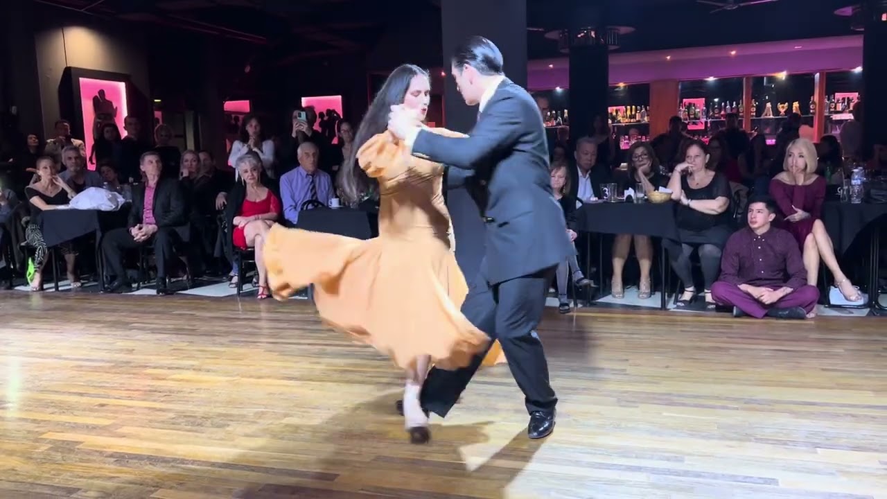 Diego Ortega y Aldana Silveyra "Vidrio"