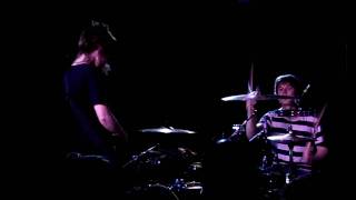 Blood Red Shoes - Light It Up