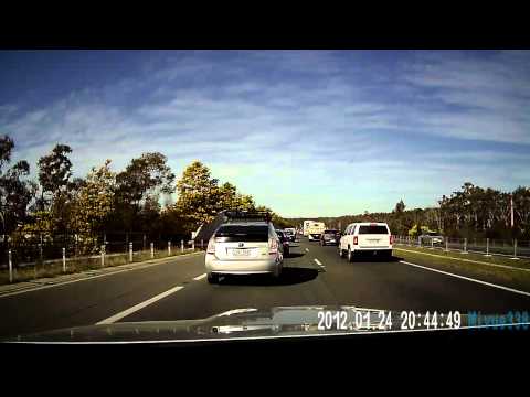 PRIUS OVERTAKES TRAFFIC AT FULL SPEED!