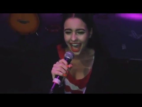Lisa Cimorelli singing "Hello" by Adele at the soundcheck in Argentina