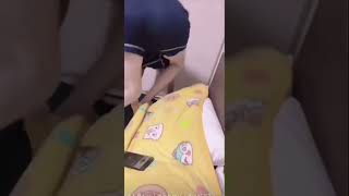 Tiktokライブ配信 逆立ちでプルンプルン そりゃ見える #shorts