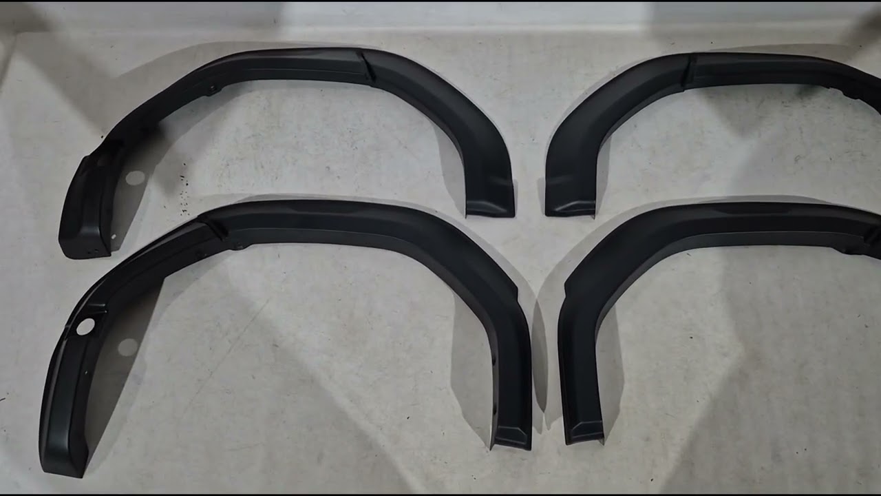 Dacia Duster 2024- Élargisseurs d’ailes EuroCap (noir mat, ABS) Video 1