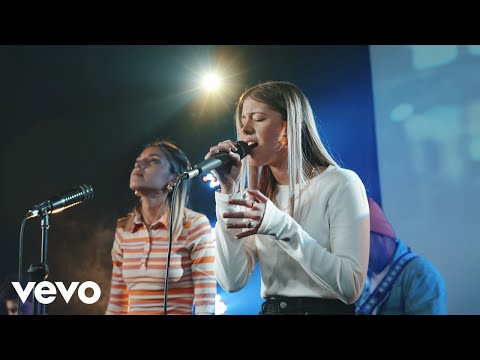 Mariannah y Diego, Sophiv, Belu Rodriguez Kuhn - Luz en la Oscuridad (Live)