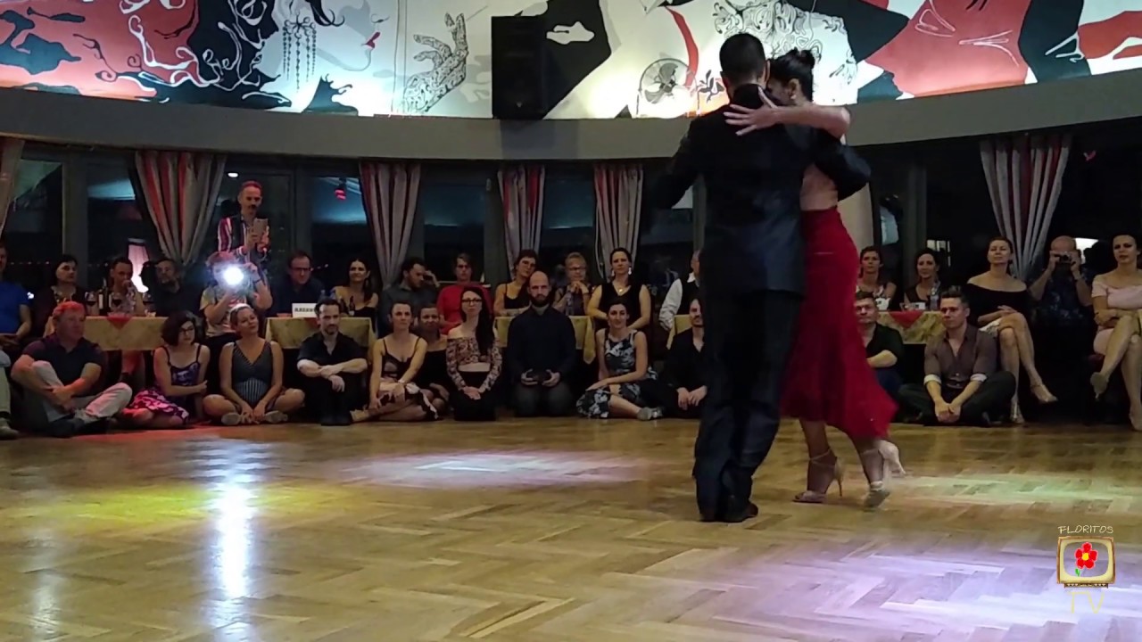 Video thumbnail for Moira Castellano, Javier Rodriguez - Juan D'Arienzo - Milonga Querida 2/4