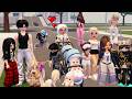 PLAYING WITH THE NEIGHBORHOOD KIDS OUT FRONT Berry Avenue Roblox Indonesia