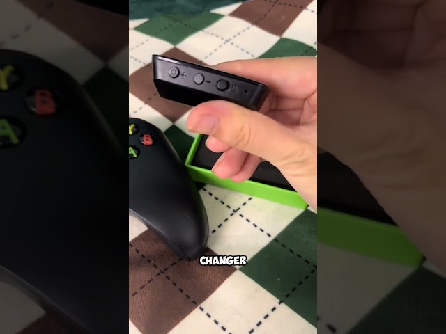Vídeo relacionado con Mcbazel Adaptador de auriculares Xbox, audio estéreo y mezclador de micrófono, equilibrio de juego/chat y control de volumen, adaptador 3.5 mm para controladores Xbox