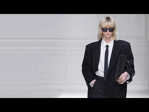 Valentino | Outono Inverno 2023/2024 | Show Completo