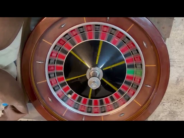 704089 Roulettebord med roulettehjul Garo Paris  i trä (80cm i diameter)