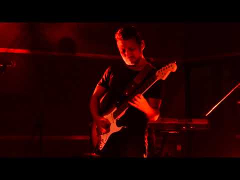 VALI CACERES | COPS AND ROBBERS (EP Connected LIVE 2018)