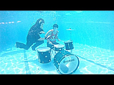 Deivhook - The Police - Message In A Bottle (Underwater 