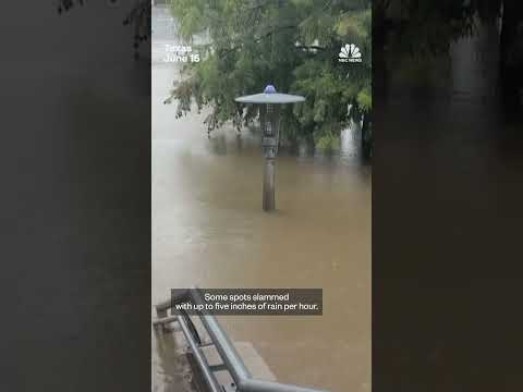 Southern states hit by torrential downpours, flash floods