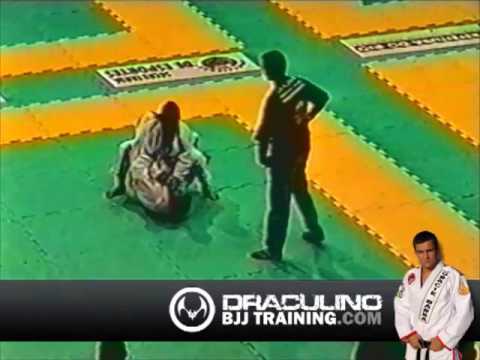 Draculino vs. Parrumpinha - DraculinoBJJTraining.com
