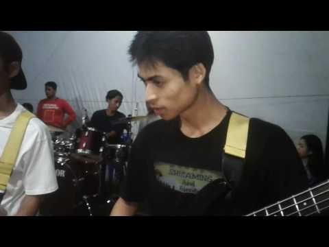 Shutaming & Friends - Kebebasan (live at cemara palabuhanratu)