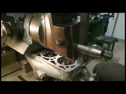 Zylinderkopf Planen mit der Stoßmaschine