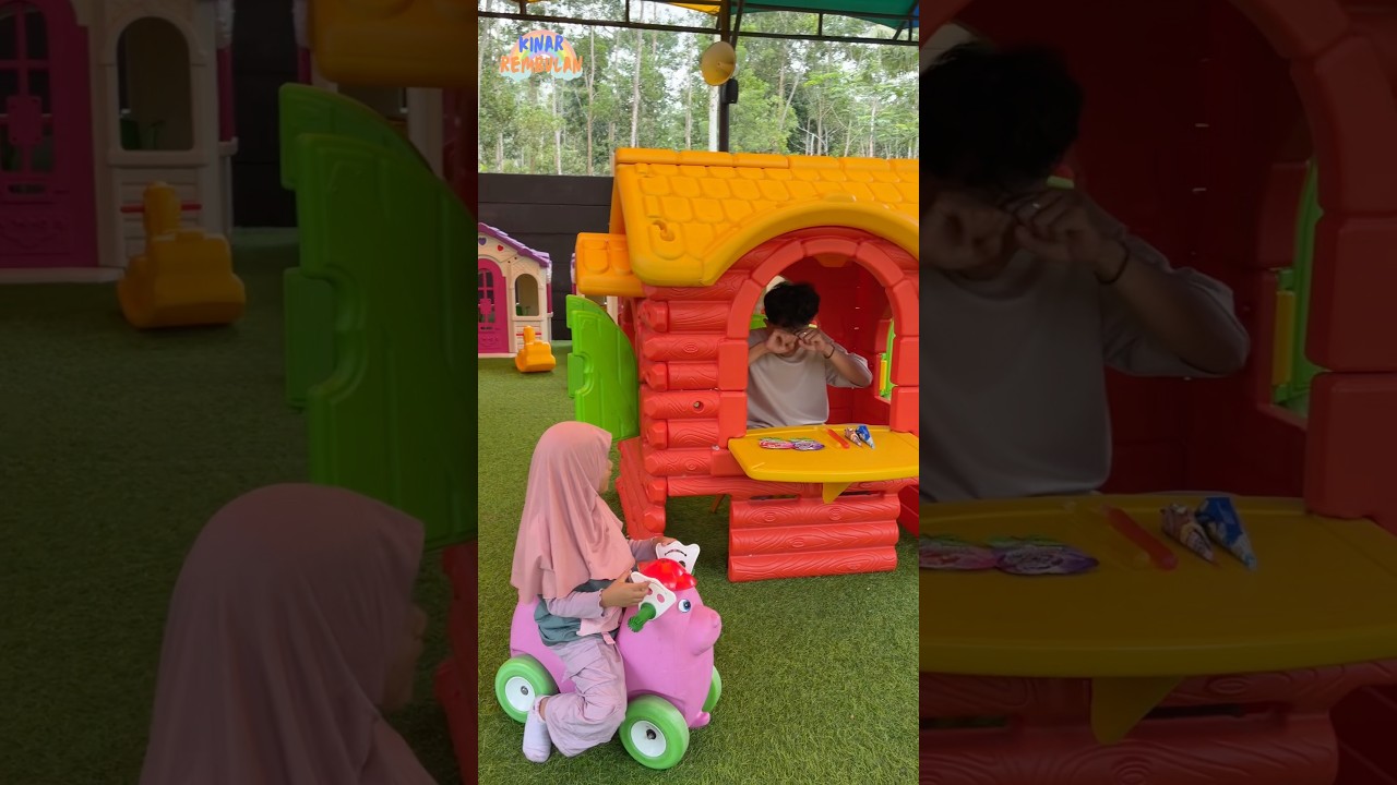 KASIHAN JUALAN BAPAKNYA SEPI, REMBULAN MAU BORONG #shorts #viral #jualan #lucu #playground #jajanan