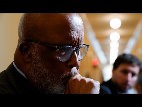 House Democrats call for a new inspector general in Secret Service text