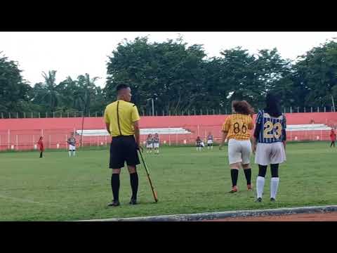 Kejadian Lucu Pemain Sepakbola Wanita SUMUT, Seharusnya Wasit nya pelanggaran